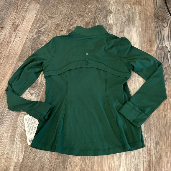NEW with tags! Lululemon Define Jacket *Nulu
Everglade Green / Gold zipper Sz 14 - Picture 6 of 7